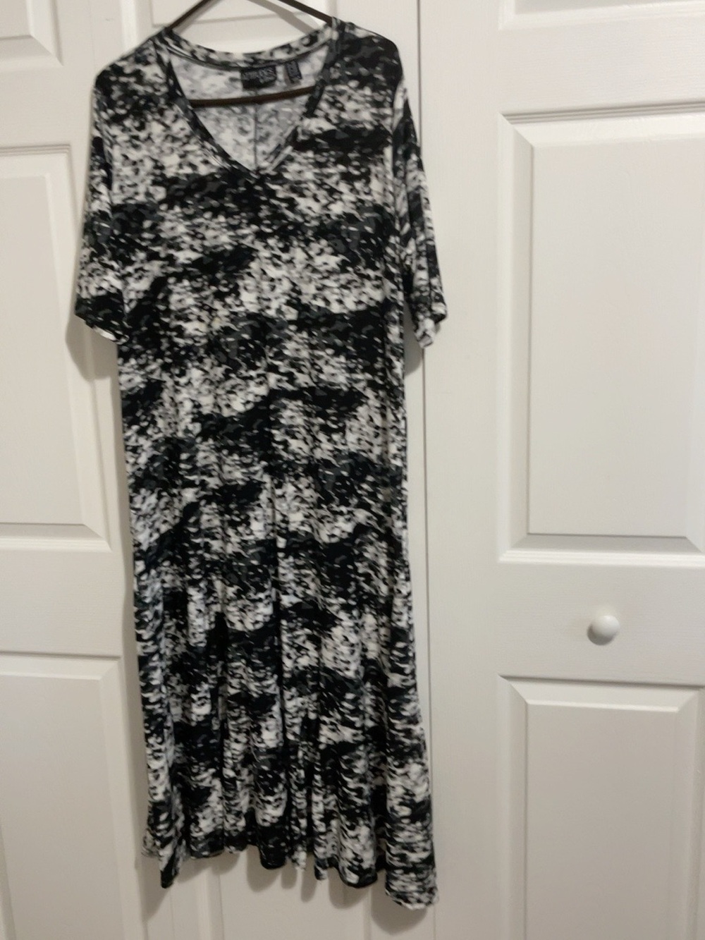 Attitudes by Renee Black & White Tie-Dye Maxi Dress
